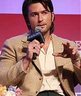 02.jpg